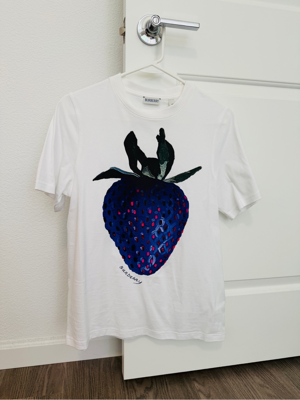Burberry Kids Cotton t-shirt with strawberry NEW with Tag Size 14